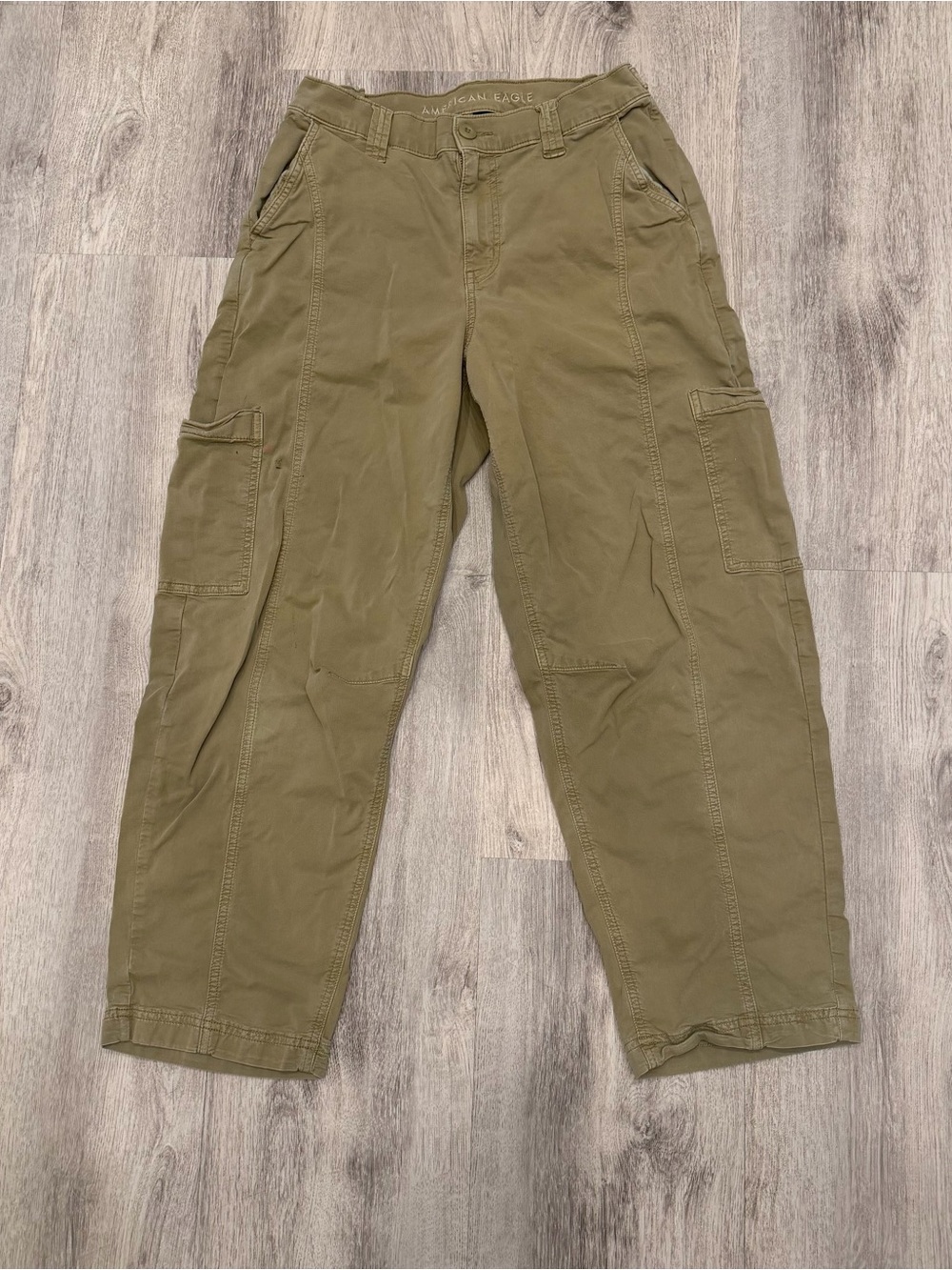 American Eagle Barrel Cargo Pants - Size 4 Regular Tan Utility Wide Leg